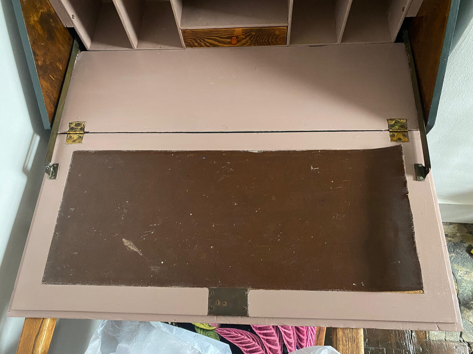 Restoring boring studio furniture restoration and upcycling